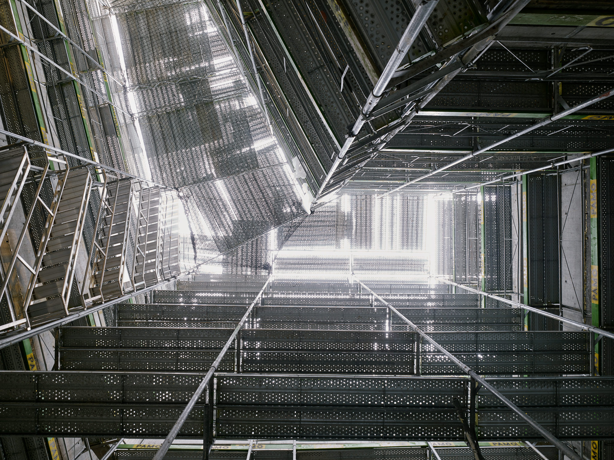 E15541 Alpa 049143 SCREEN